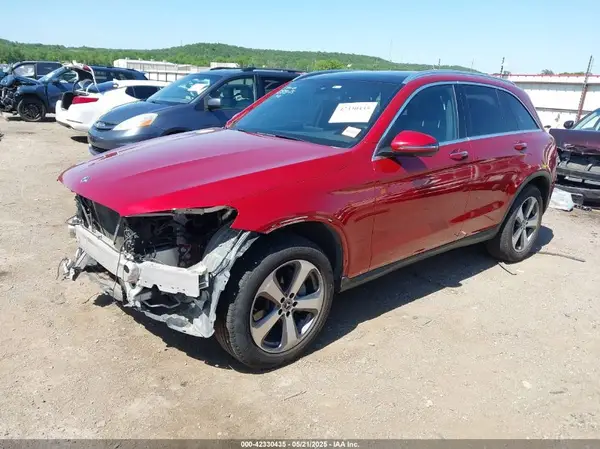 WDC0G4KB1KF611778 2019 MERCEDES-BENZ GLC - Image 2