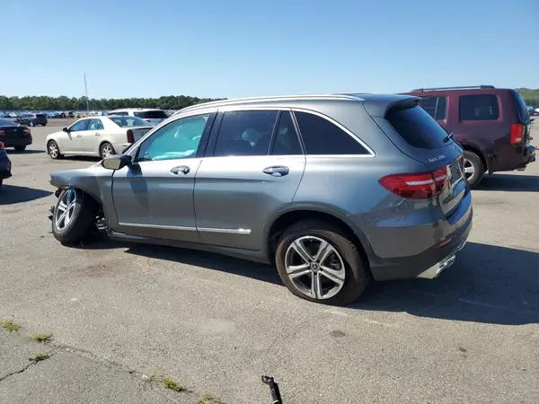 WDC0G4KB1KF625163 2019 MERCEDES-BENZ GLC - Image 2