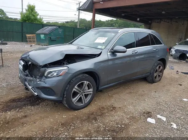 WDC0G4KB1KV117832 2019 MERCEDES-BENZ GLC - Image 2
