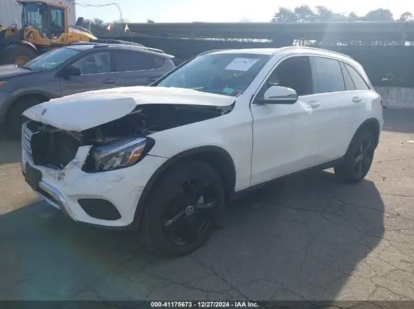 WDC0G4KB1KV131827 2019 MERCEDES-BENZ GLC - Image 2