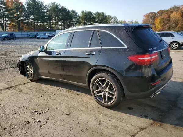 WDC0G4KB1KV139636 2019 MERCEDES-BENZ GLC - Image 2