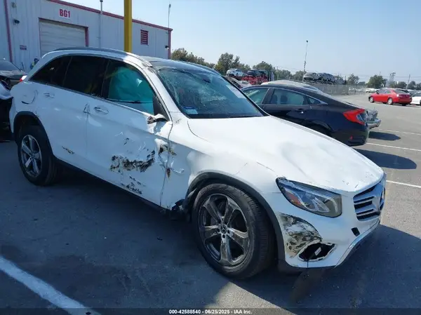 WDC0G4KB1KV164200 2019 MERCEDES-BENZ GLC - Image 1