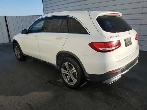WDC0G4KB1KV168716 2019 MERCEDES-BENZ GLC - Image 2