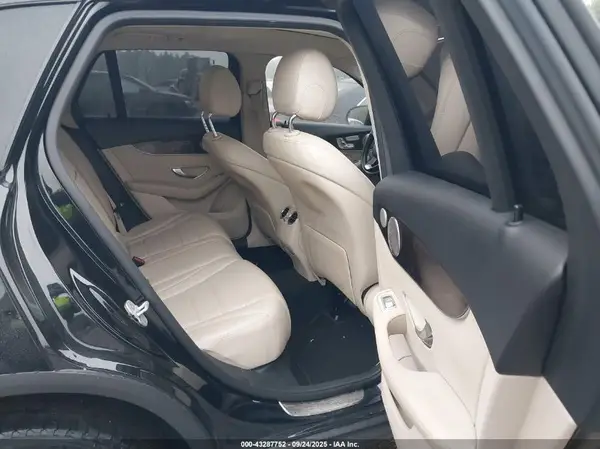 WDC0G4KB2GF007664 2016 MERCEDES-BENZ GLC - Image 8