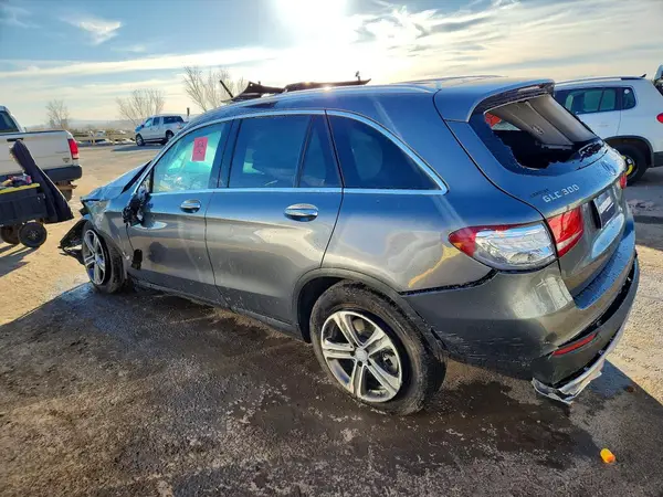 WDC0G4KB2GF011861 2016 MERCEDES-BENZ GLC - Image 2