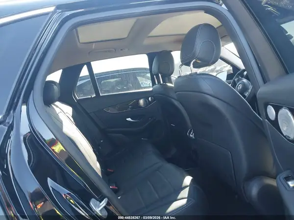 WDC0G4KB2GF015053 2016 MERCEDES-BENZ GLC - Image 8
