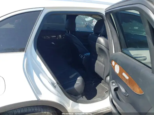 WDC0G4KB2GF038462 2016 MERCEDES-BENZ GLC - Image 8