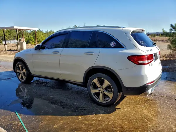 WDC0G4KB2GF056671 2016 MERCEDES-BENZ GLC - Image 2