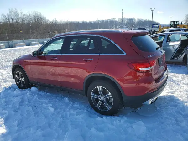 WDC0G4KB2GF104069 2016 MERCEDES-BENZ GLC - Image 2
