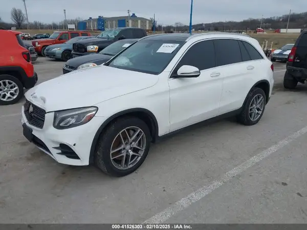 WDC0G4KB2HF147862 2017 MERCEDES-BENZ GLC - Image 2