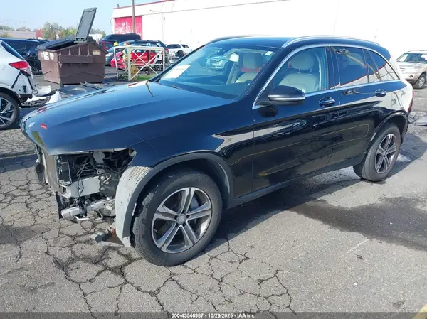 WDC0G4KB2HF156870 2017 MERCEDES-BENZ GLC - Image 2