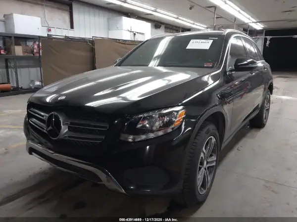 WDC0G4KB2HF164242 2017 MERCEDES-BENZ GLC - Image 2