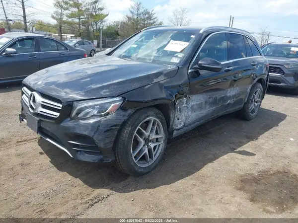 WDC0G4KB2HF247007 2017 MERCEDES-BENZ GLC - Image 2