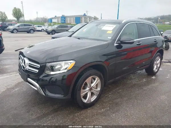 WDC0G4KB2HF260517 2017 MERCEDES-BENZ GLC - Image 2