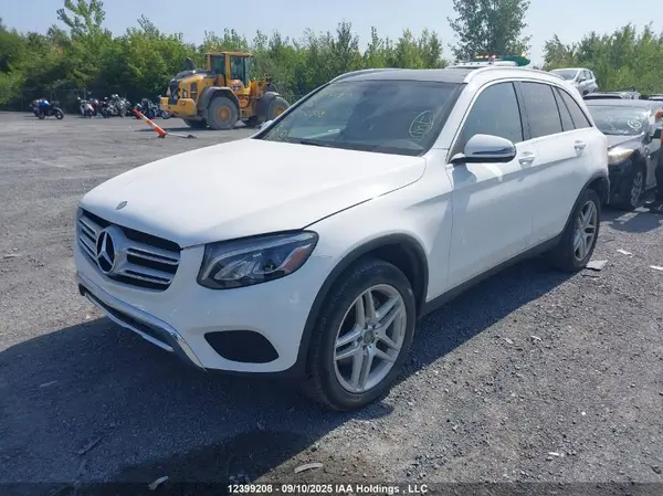 WDC0G4KB2HV002858 2017 MERCEDES-BENZ GLC - Image 2
