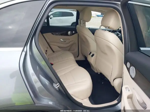 WDC0G4KB2HV004111 2017 MERCEDES-BENZ GLC - Image 8