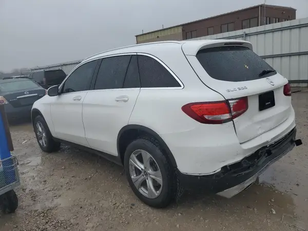 WDC0G4KB2HV006473 2017 MERCEDES-BENZ GLC - Image 2
