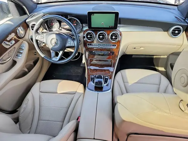 WDC0G4KB2HV007882 2017 MERCEDES-BENZ GLC - Image 8