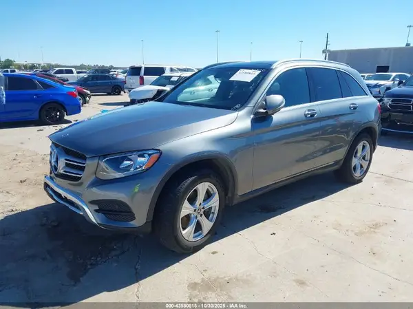 WDC0G4KB2HV009230 2017 MERCEDES-BENZ GLC - Image 2