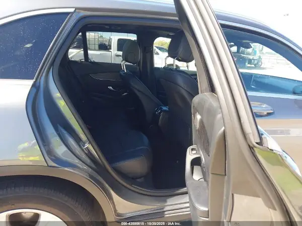 WDC0G4KB2HV009230 2017 MERCEDES-BENZ GLC - Image 8