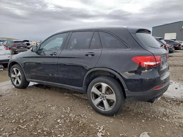 WDC0G4KB2JV024865 2018 MERCEDES-BENZ GLC - Image 2