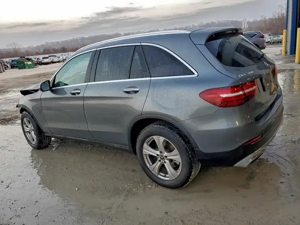 WDC0G4KB2JV027880 2018 MERCEDES-BENZ GLC - Image 2