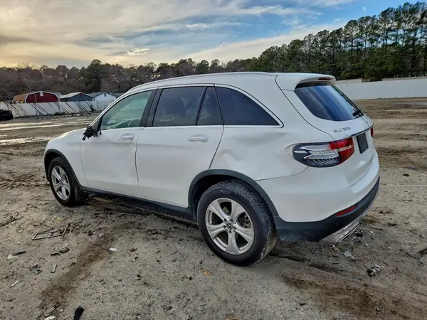 WDC0G4KB2JV043951 2018 MERCEDES-BENZ GLC - Image 2