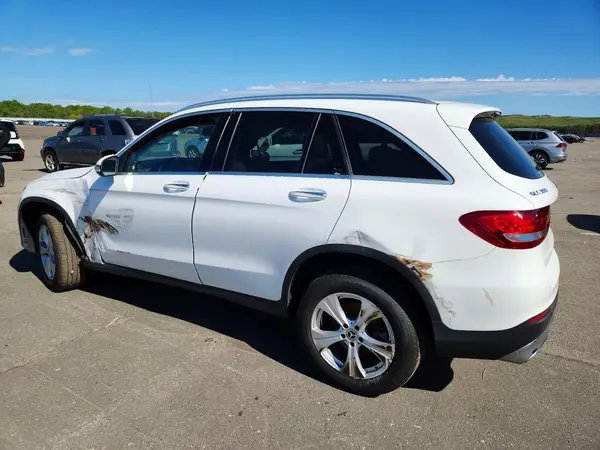 WDC0G4KB2JV050205 2018 MERCEDES-BENZ GLC - Image 2