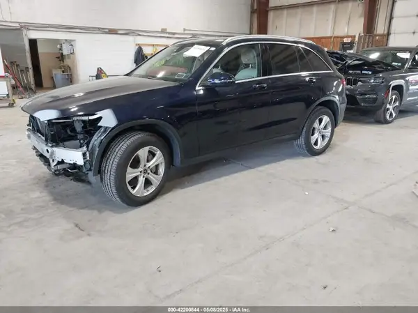 WDC0G4KB2JV050513 2018 MERCEDES-BENZ GLC - Image 2