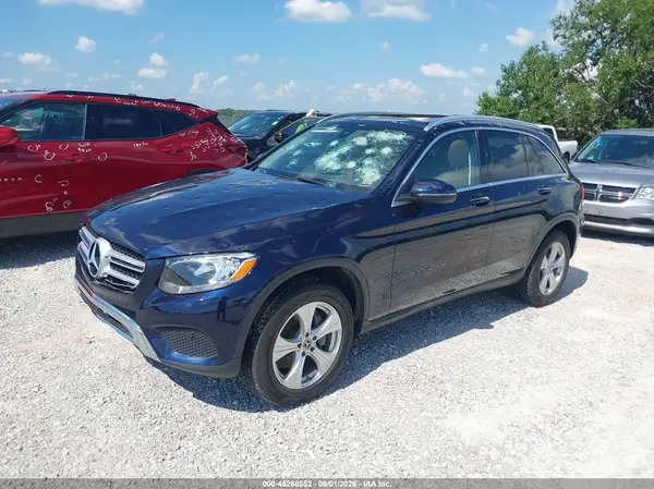 WDC0G4KB2JV053900 2018 MERCEDES-BENZ GLC - Image 2