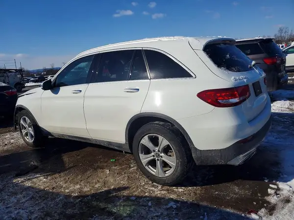 WDC0G4KB2JV056425 2018 MERCEDES-BENZ GLC - Image 2