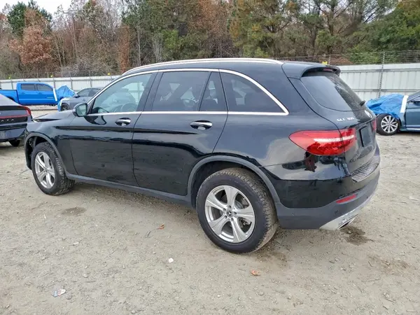 WDC0G4KB2JV069661 2018 MERCEDES-BENZ GLC - Image 2