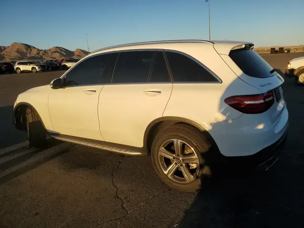 WDC0G4KB2JV074455 2018 MERCEDES-BENZ GLC - Image 2