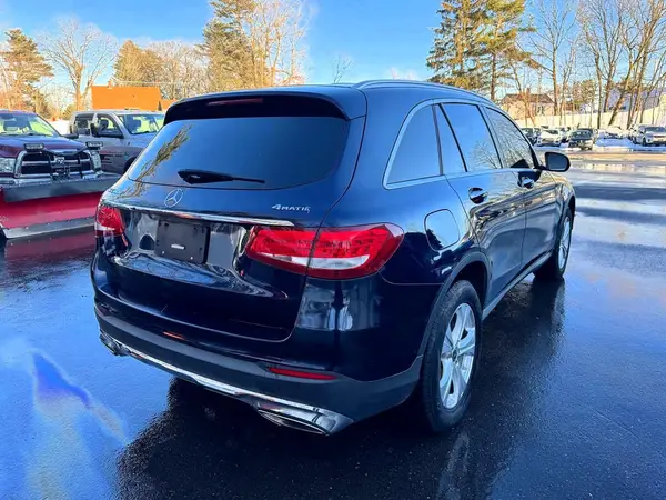 WDC0G4KB2JV082572 2018 MERCEDES-BENZ GLC - Image 2