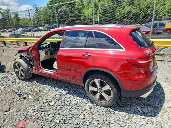 WDC0G4KB2JV100830 2018 MERCEDES-BENZ GLC - Image 2