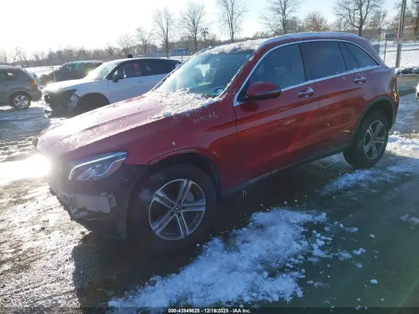 WDC0G4KB2JV103033 2018 MERCEDES-BENZ GLC - Image 2