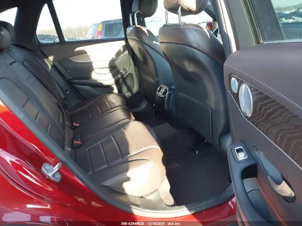WDC0G4KB2JV103033 2018 MERCEDES-BENZ GLC - Image 8