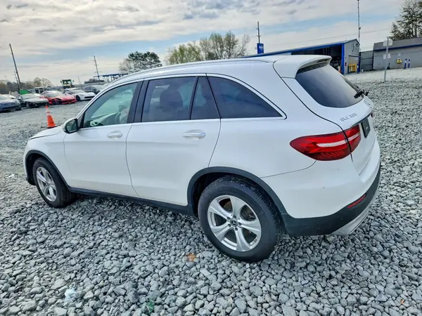 WDC0G4KB2JV110208 2018 MERCEDES-BENZ GLC - Image 2