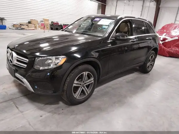 WDC0G4KB2KF544186 2019 MERCEDES-BENZ GLC - Image 2