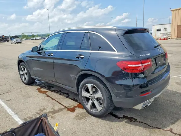 WDC0G4KB2KF574255 2019 MERCEDES-BENZ GLC - Image 2