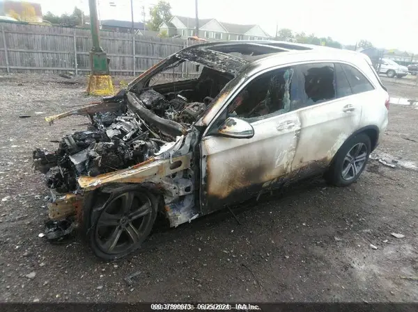 WDC0G4KB2KF623566 2019 MERCEDES-BENZ GLC - Image 2