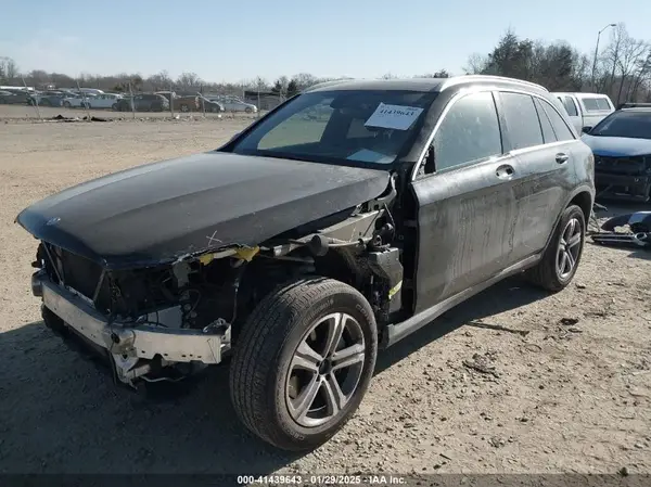 WDC0G4KB2KF662612 2019 MERCEDES-BENZ GLC - Image 2