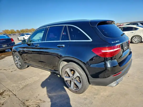 WDC0G4KB2KV118035 2019 MERCEDES-BENZ GLC - Image 2