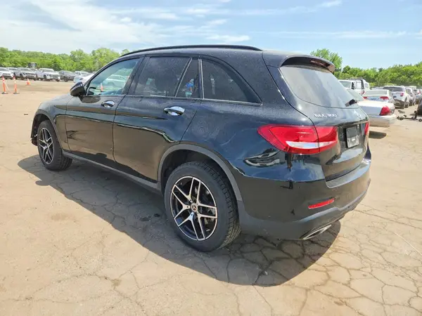 WDC0G4KB2KV132680 2019 MERCEDES-BENZ GLC - Image 2