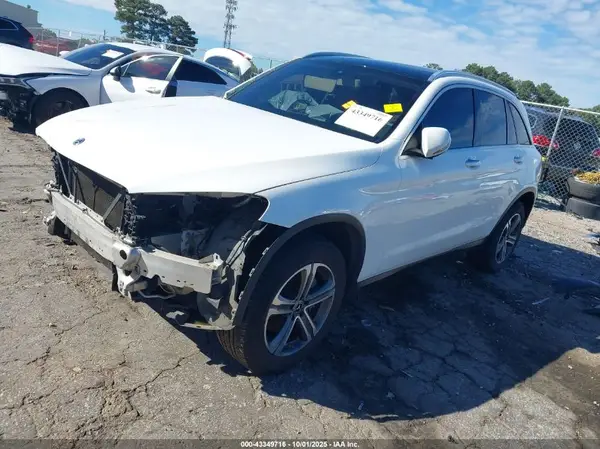 WDC0G4KB2KV147731 2019 MERCEDES-BENZ GLC - Image 2