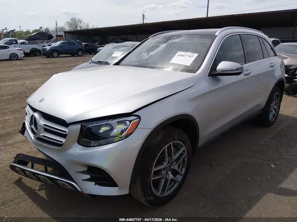 WDC0G4KB2KV152279 2019 MERCEDES-BENZ GLC - Image 2