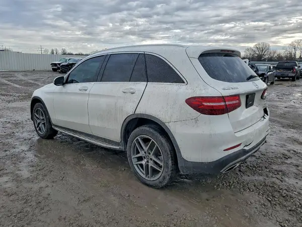 WDC0G4KB2KV183211 2019 MERCEDES-BENZ GLC - Image 2
