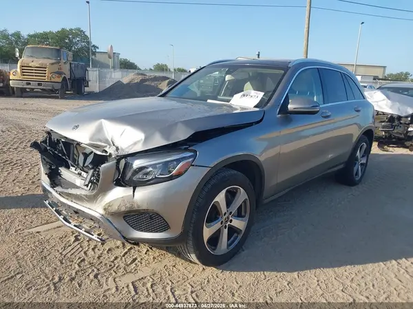 WDC0G4KB2KV184973 2019 MERCEDES-BENZ GLC - Image 2
