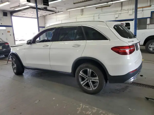 WDC0G4KB2KV197285 2019 MERCEDES-BENZ GLC - Image 2