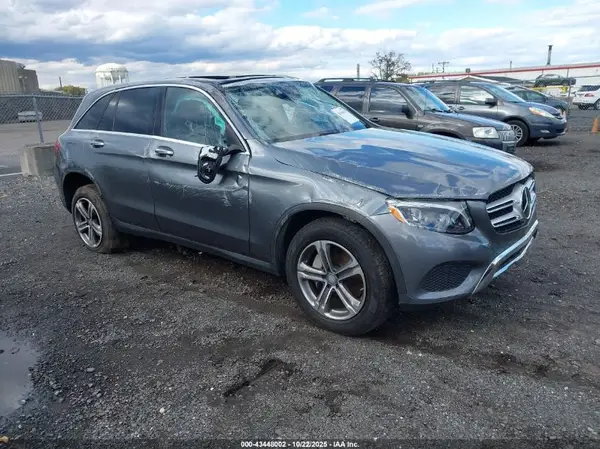 WDC0G4KB3GF019032 2016 MERCEDES-BENZ GLC - Image 1